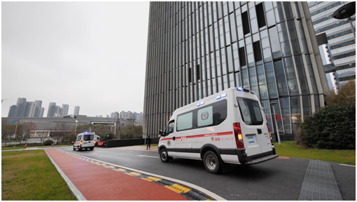 春天會(huì)來(lái)，櫻花會(huì)開(kāi) | 三輛負(fù)壓式救護(hù)車，第三