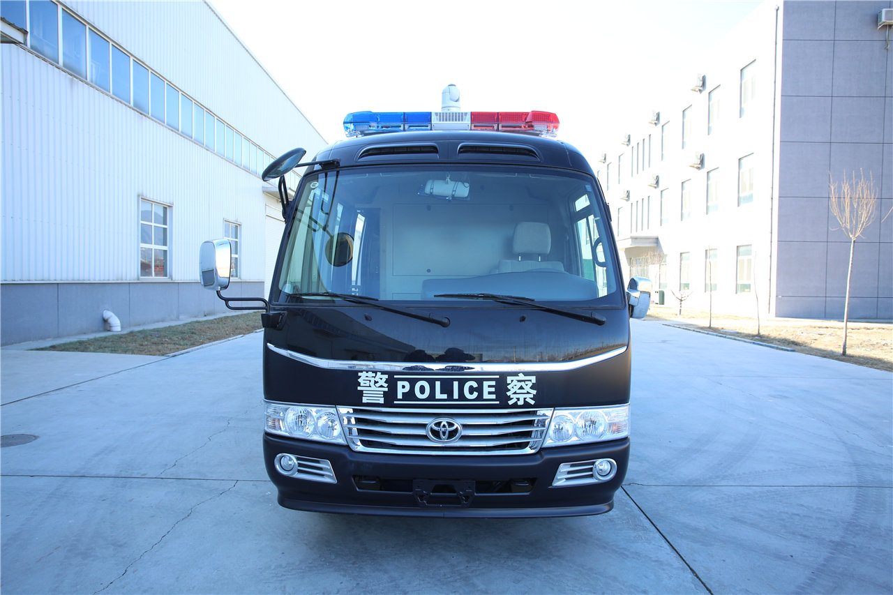 考斯特指揮車(chē)